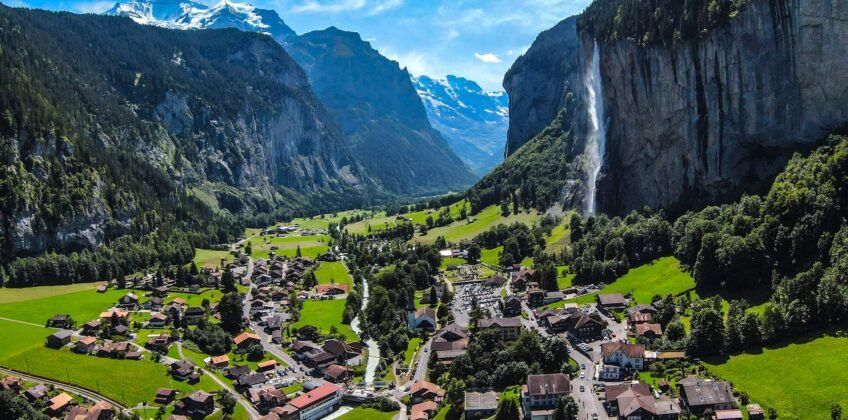 robin-ulrich-QuZ6kOAeW2o-unsplash